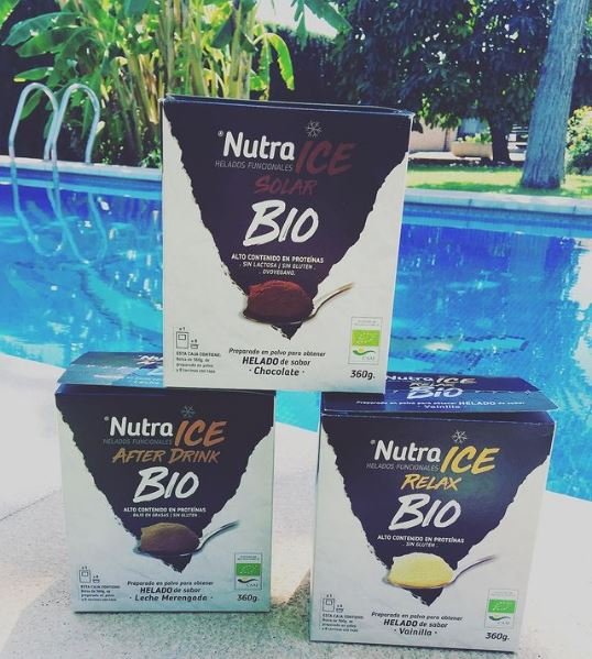 helados nutra ice en la piscina